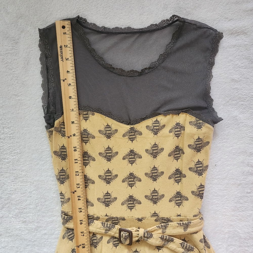 Effie's Heart Dress Size S Yellow And Grey Bee Pattern - Picture 12 of 12